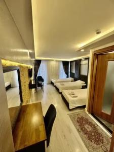Sirkeci Quietness - 101