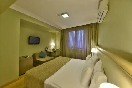 Agora Life - 122
