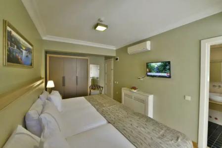Agora Life - 103