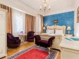 Corner Suite