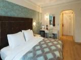 Standard Double room with city view