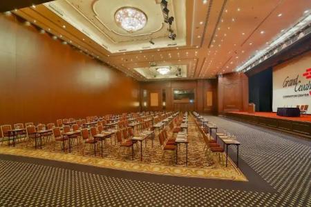 Grand Cevahir Convention Center - 4