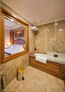 GLK PREMIER Acropol Suites & Spa - 16