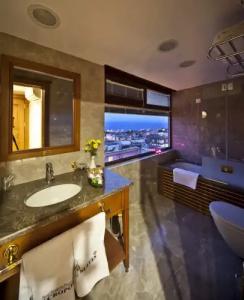 GLK PREMIER Acropol Suites & Spa - 10