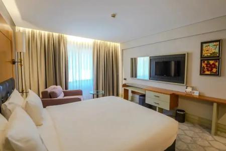 Istanbul Gonen - 100