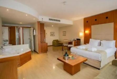 Holiday Inn Istanbul City - 52