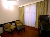 Standard Triple room with city view