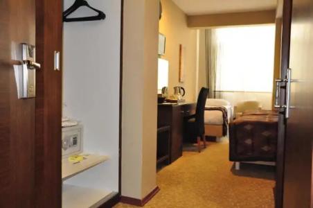 Marlight Boutique - 104