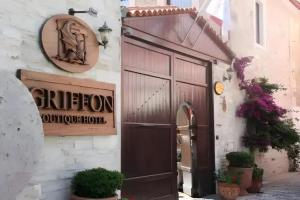 Griffon Hotel, Yenifoca