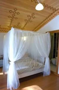 Des Etrangers - Special Category - 28