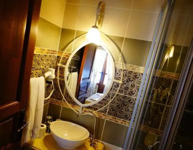 Des Etrangers - Special Category - 51