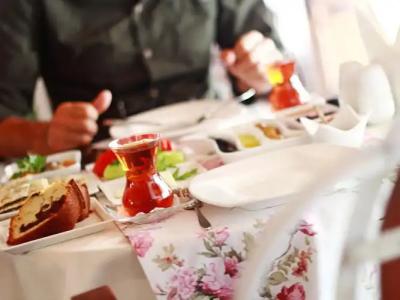 Des Etrangers - Special Category - 10