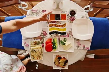 Des Etrangers - Special Category - 20