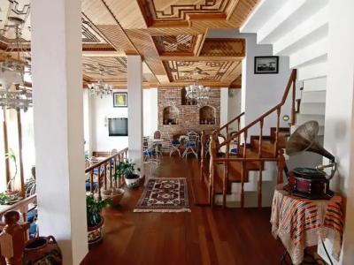 Des Etrangers - Special Category - 12