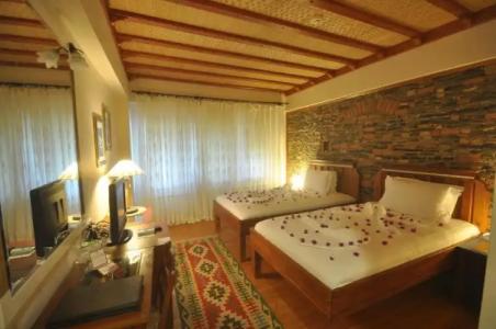 El Vino & Suites - 37