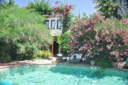 El Vino & Suites - 11