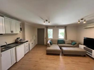 Moonshine & Suites - 122