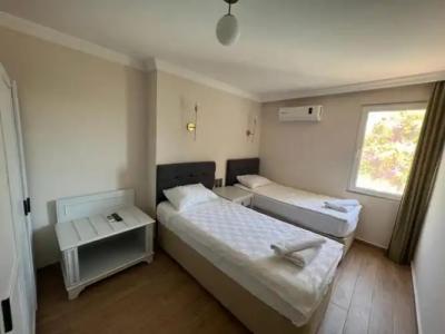 Moonshine & Suites - 110