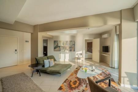 Med-Inn Boutique - 200