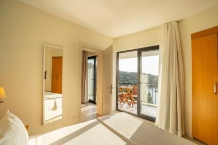 Med-Inn Boutique - 115