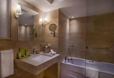 DoubleTree by Hilton Bodrum Marina Vista - 56