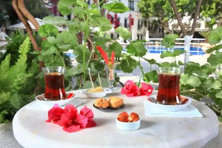 DoubleTree by Hilton Bodrum Marina Vista - 12