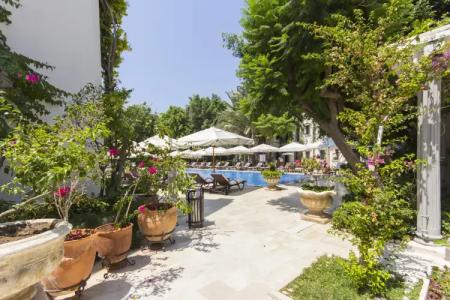 DoubleTree by Hilton Bodrum Marina Vista - 27
