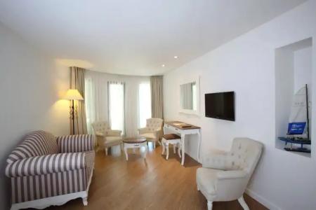 DoubleTree by Hilton Bodrum Marina Vista - 69