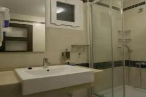 Guemuesluek - Hotels