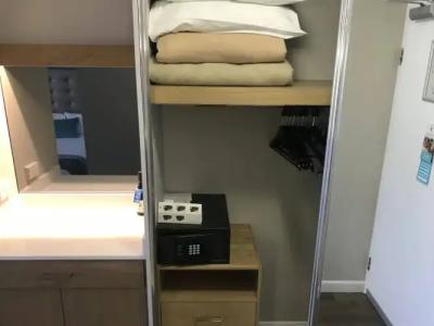 Sea World Resort - 25