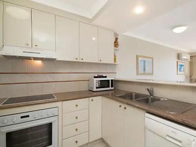 Burleigh Mediterranean Resort - 25