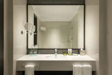 Le Meridien Mina Seyahi Beach Resort & Waterpark - 111