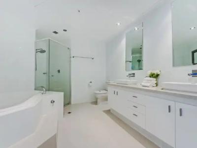 Oceana On Broadbeach - 9