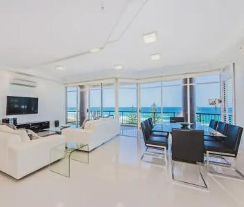 Oceana On Broadbeach - 40