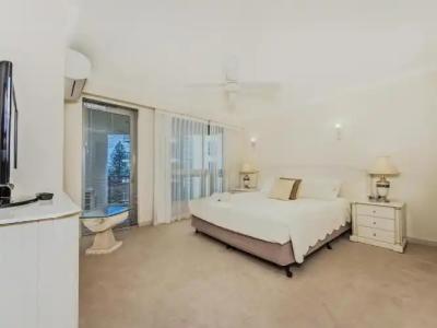 Oceana On Broadbeach - 100