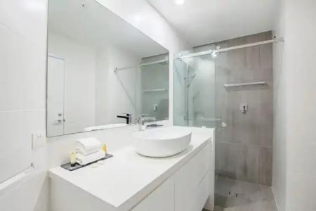 Oceana On Broadbeach - 80