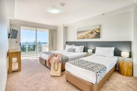 Oscar On Main Beach Resort - 49