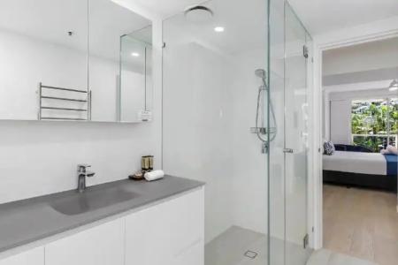 Oscar On Main Beach Resort - 181