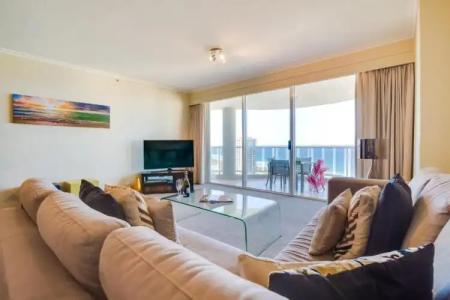 Oscar On Main Beach Resort - 205