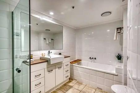 Oscar On Main Beach Resort - 130