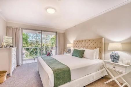 Oscar On Main Beach Resort - 44