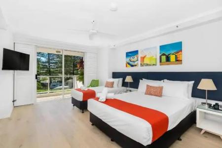 Oscar On Main Beach Resort - 172