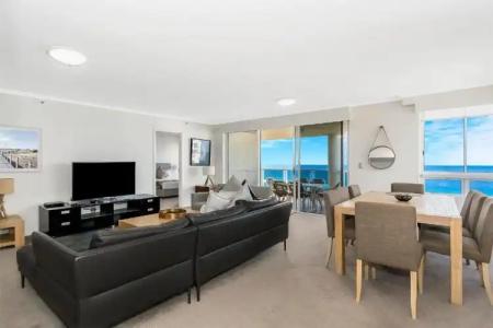 Oscar On Main Beach Resort - 229