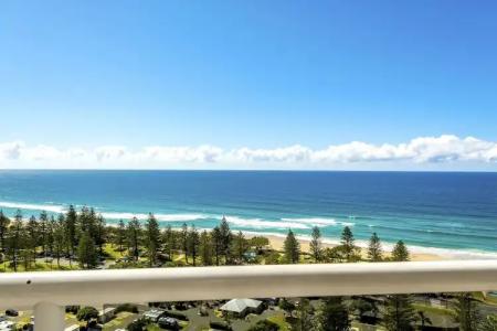 Oscar On Main Beach Resort - 19