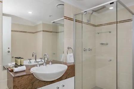 Oscar On Main Beach Resort - 67