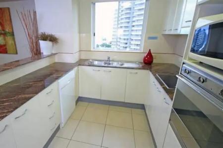 Oscar On Main Beach Resort - 29