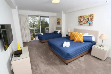 Oscar On Main Beach Resort - 36