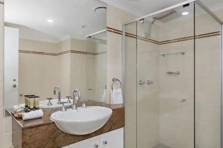 Oscar On Main Beach Resort - 10