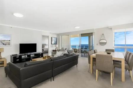 Oscar On Main Beach Resort - 6