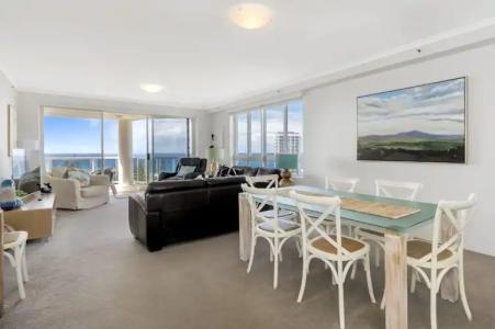 Oscar On Main Beach Resort - 71